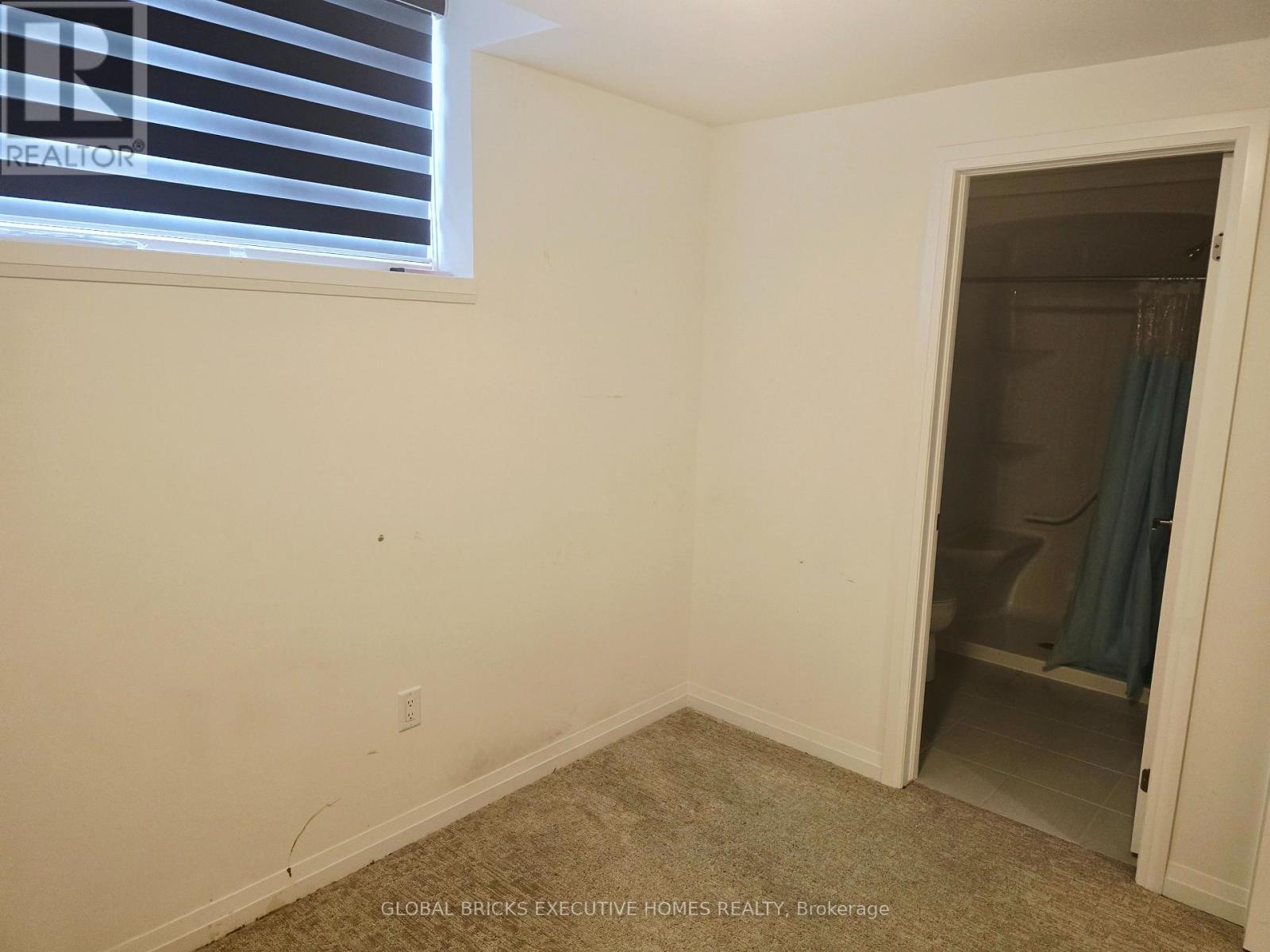31 SAFFRON WAY - 45
