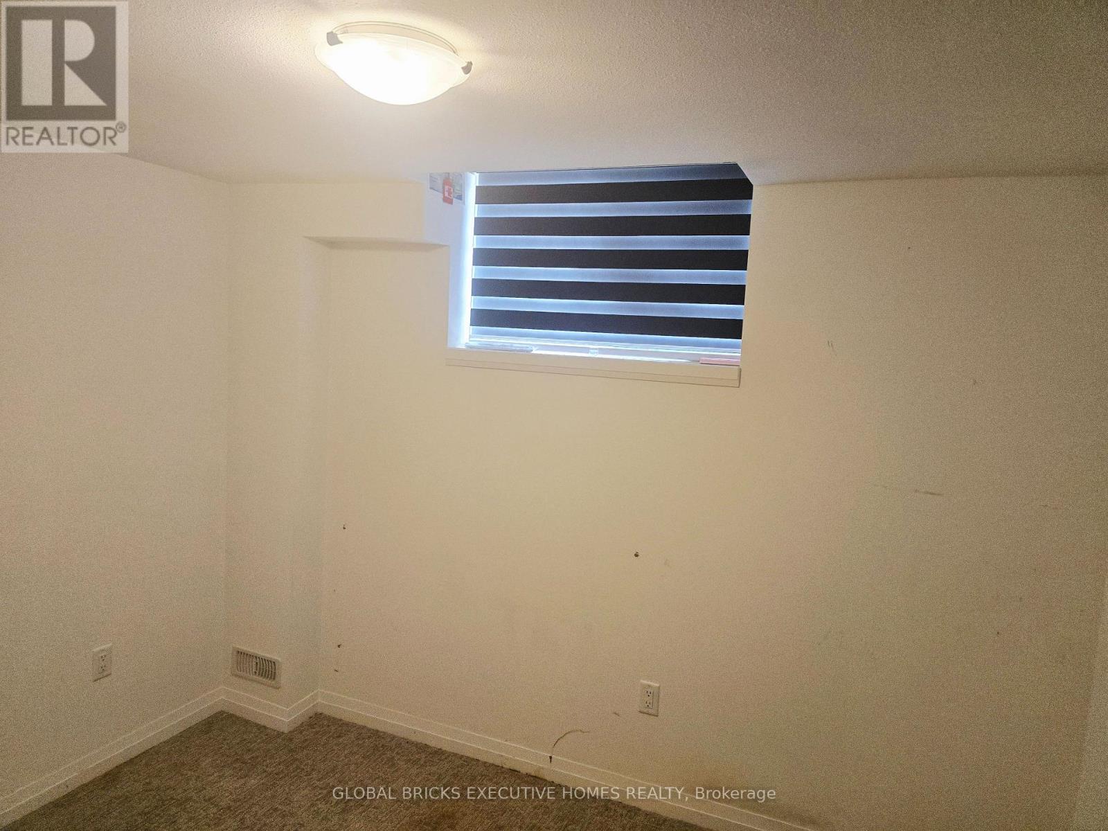 31 SAFFRON WAY - 46