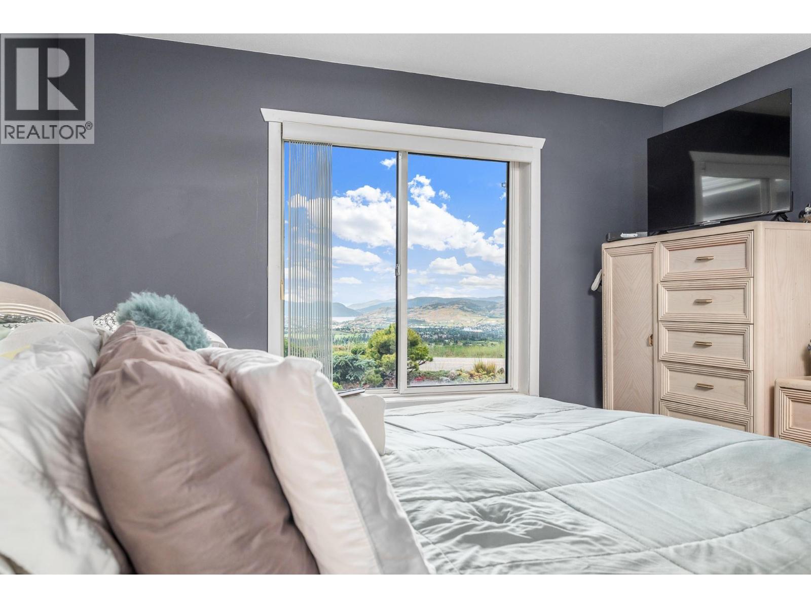 #3 6901 Manning Place - 12