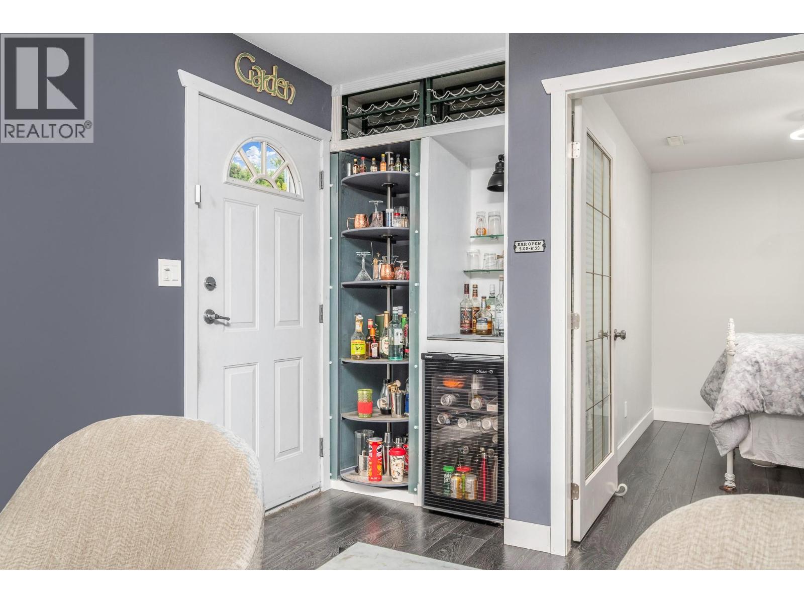 #3 6901 Manning Place - 19