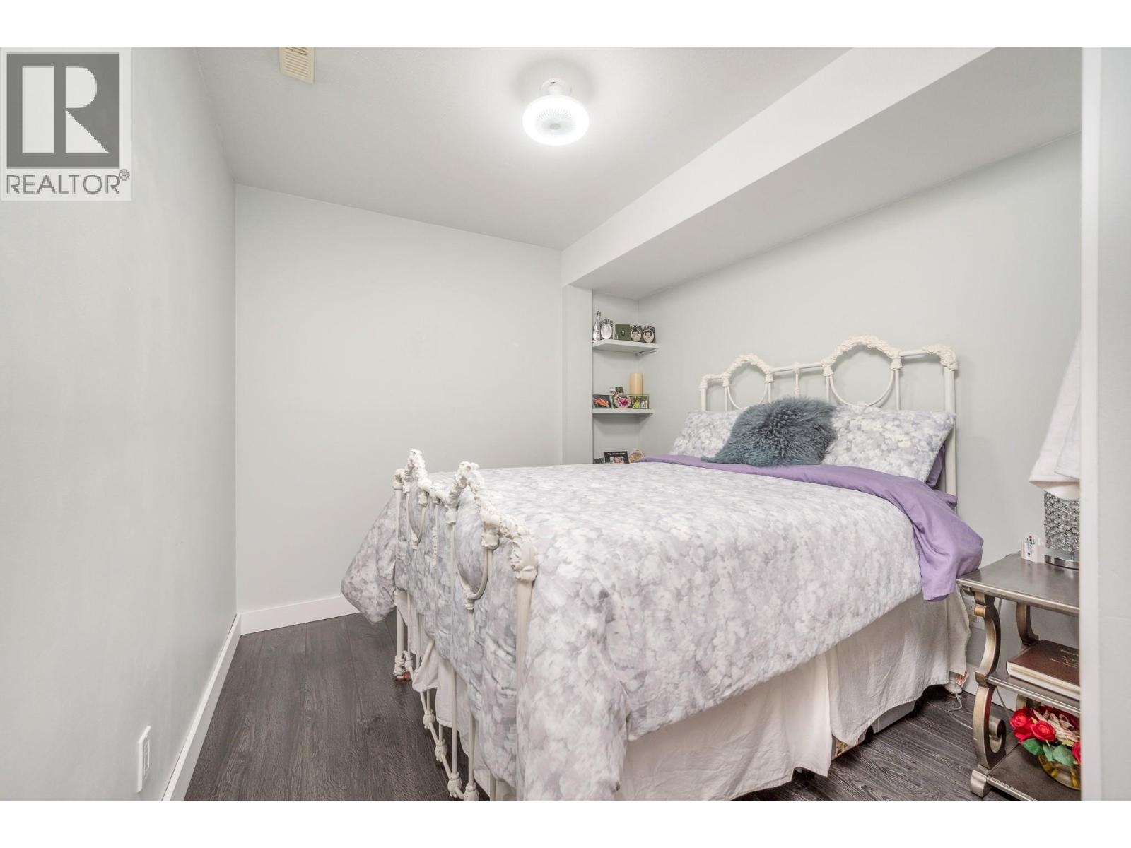 #3 6901 Manning Place - 21