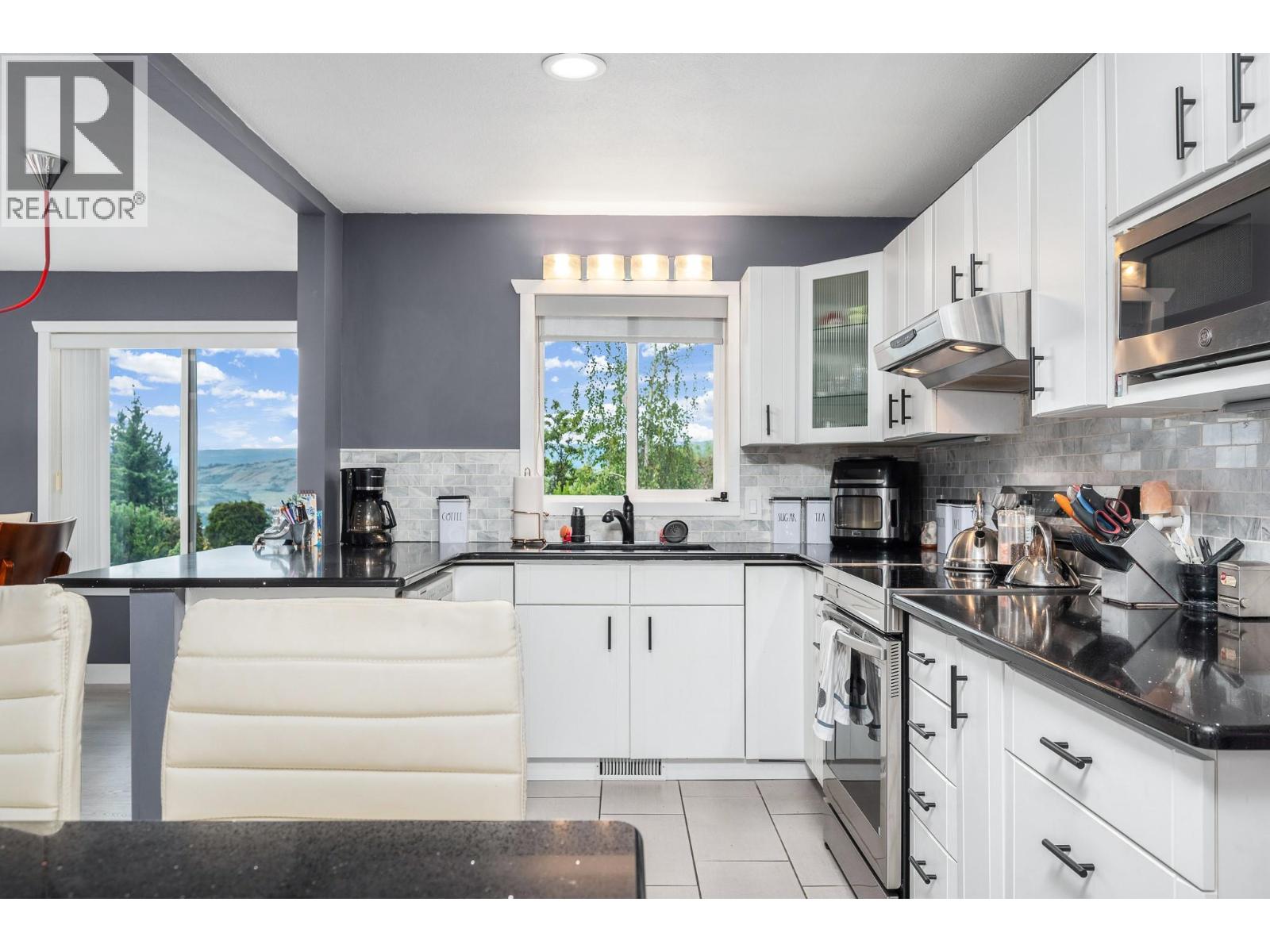 #3 6901 Manning Place - 8