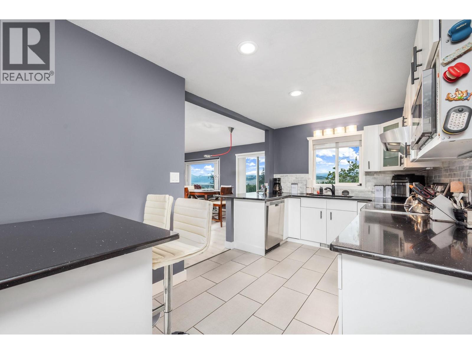 #3 6901 Manning Place - 9