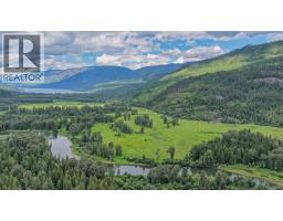 2996 Lumby Mabel Lake Road, Lumby, BC V0E2G6 Photo 7