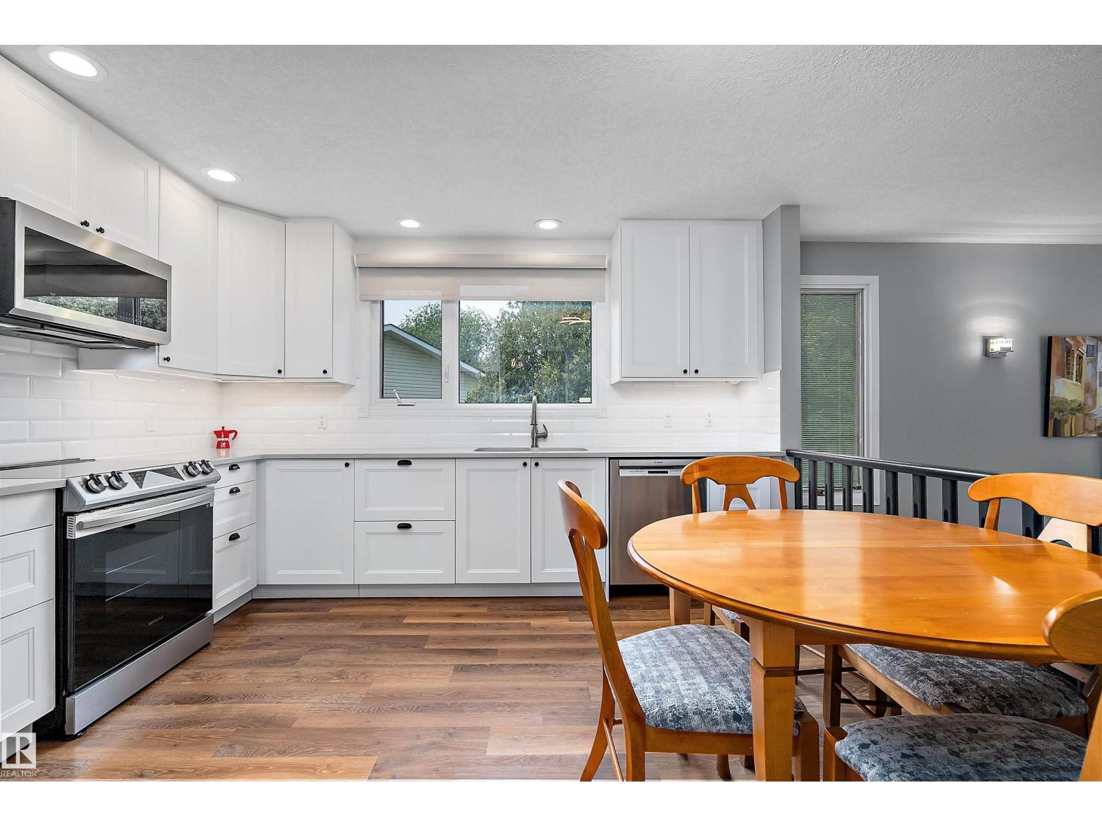 10952 34A AV NW — photo 16