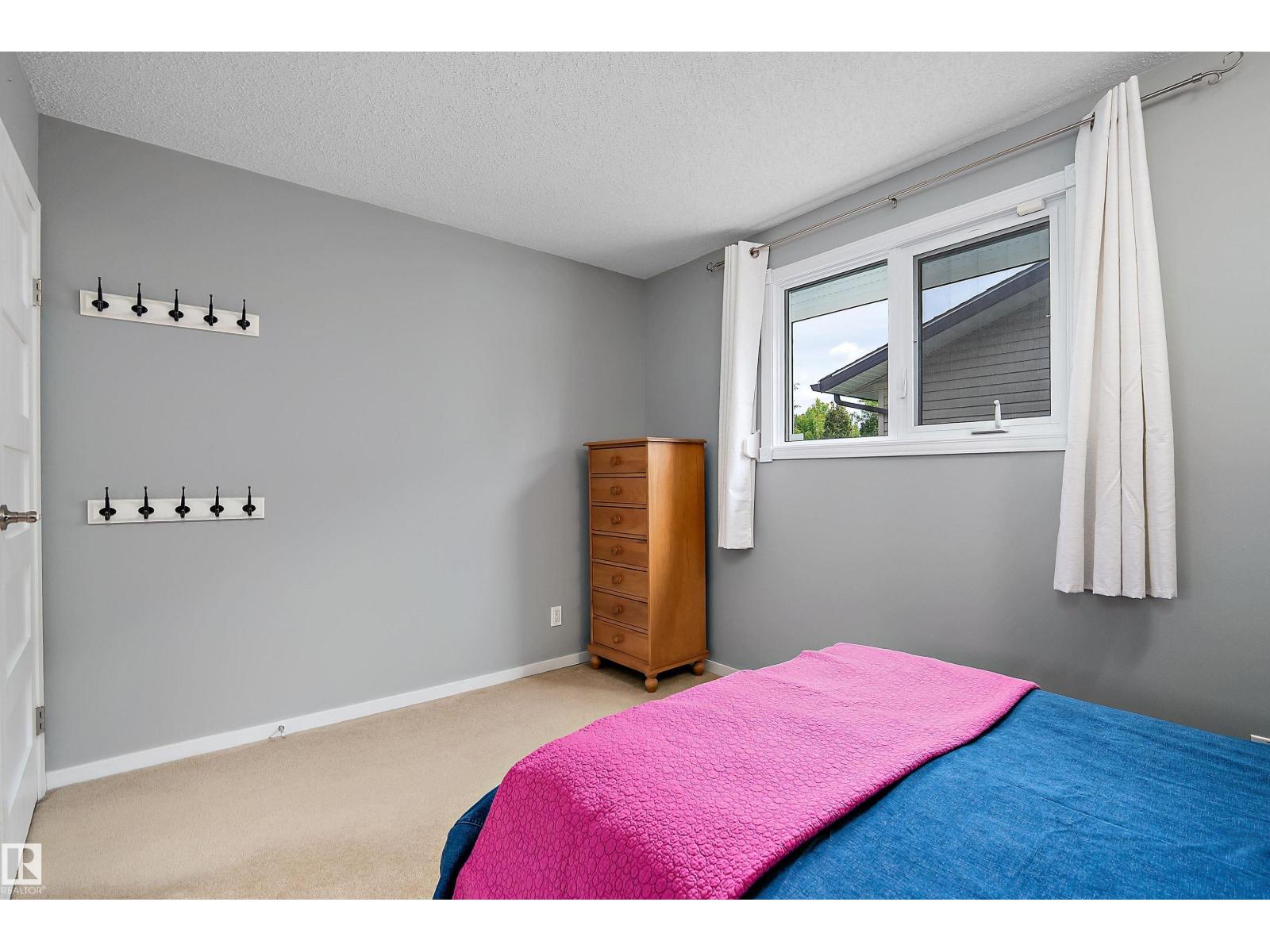 10952 34A AV NW — photo 32