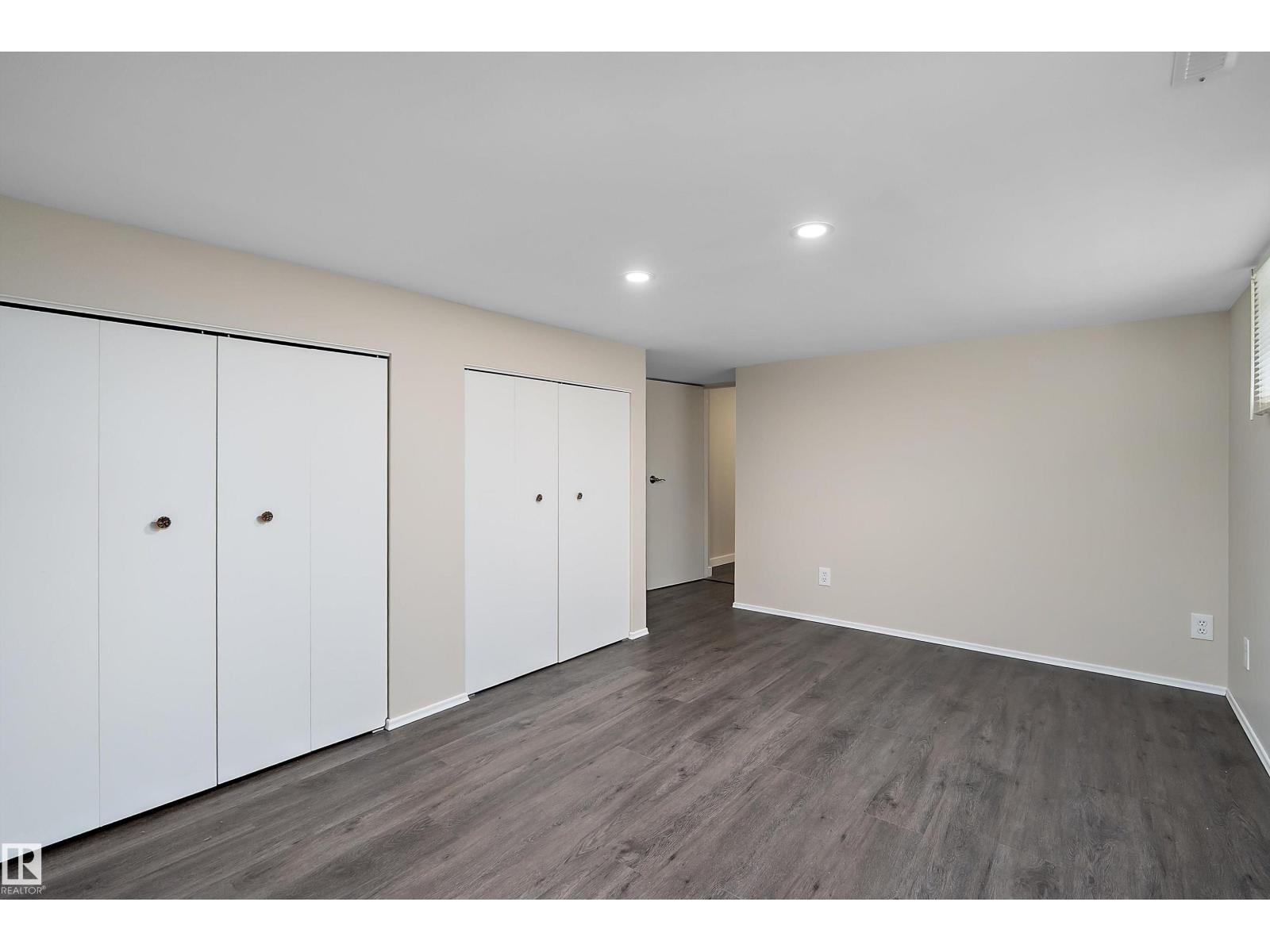 10952 34A AV NW — photo 53
