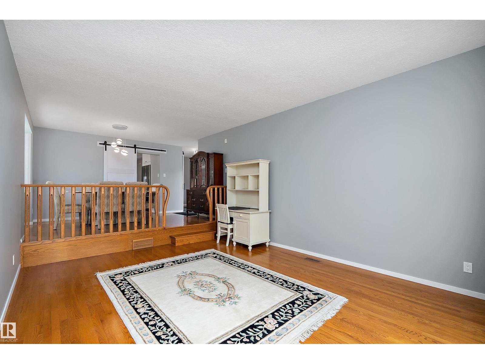 10952 34A AV NW — photo 7