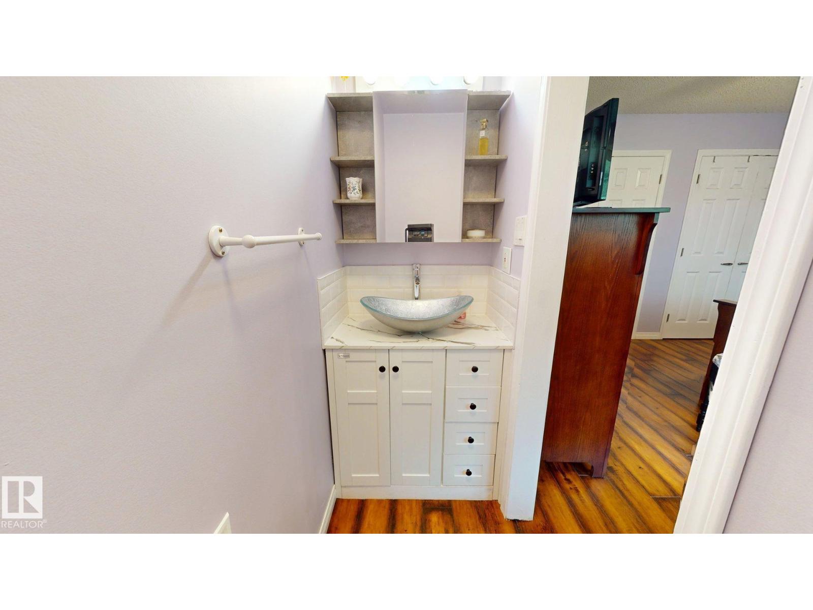 #70 50047 RGE RD 244 — photo 12