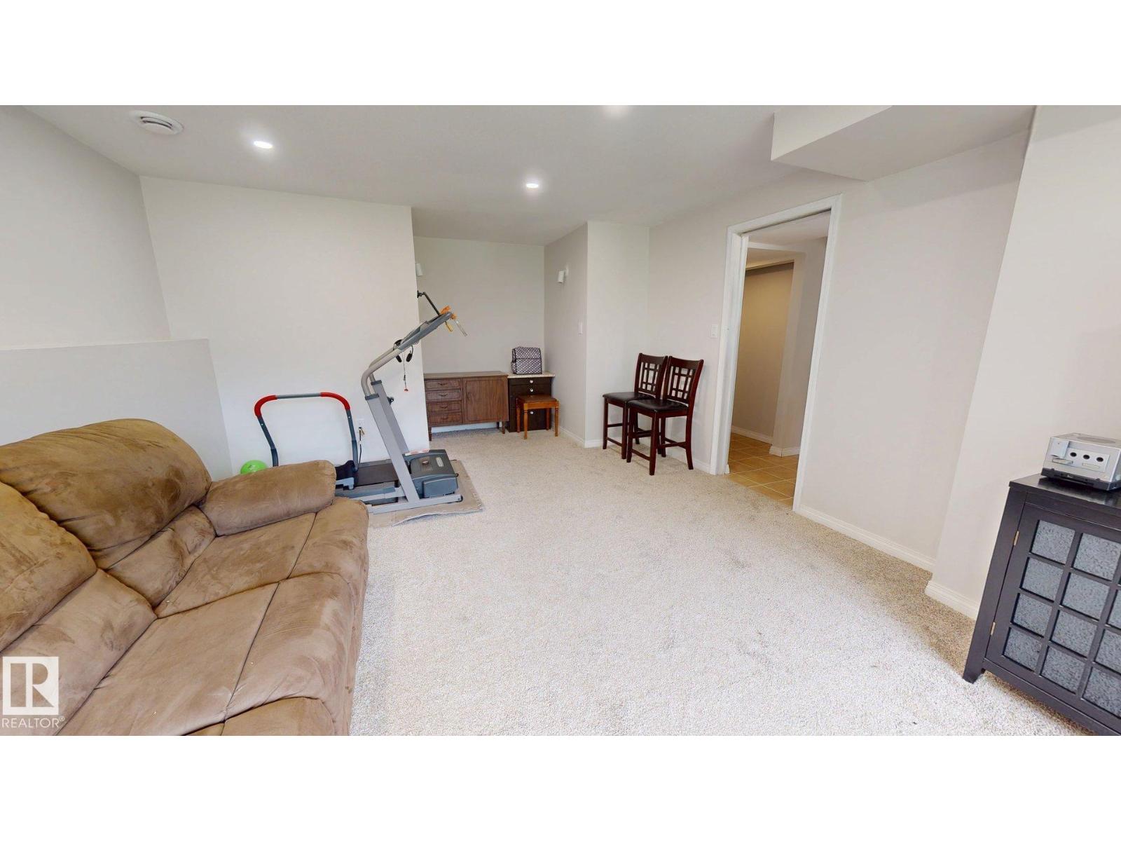 #70 50047 RGE RD 244 — photo 19