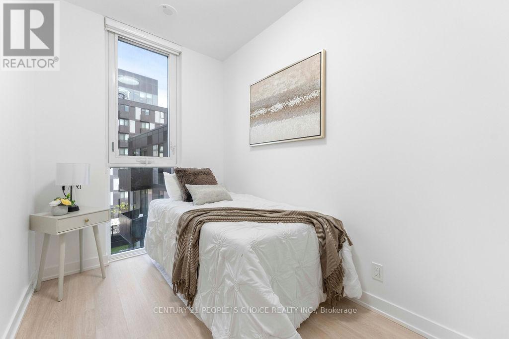 #1004 30 TRETTI WAY - 22