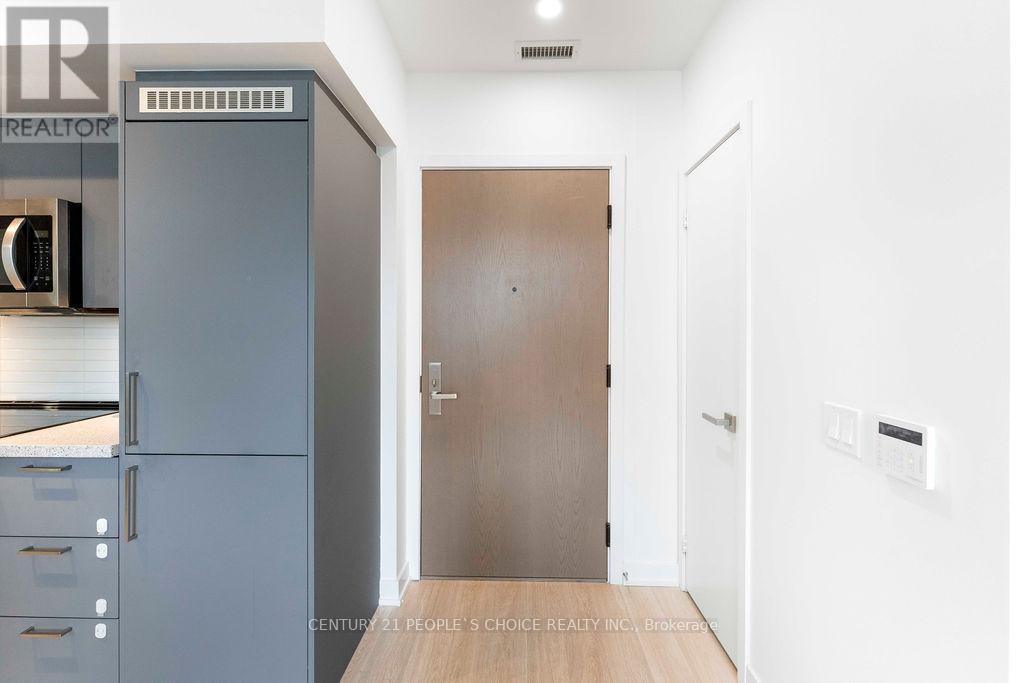 #1004 30 TRETTI WAY - 5