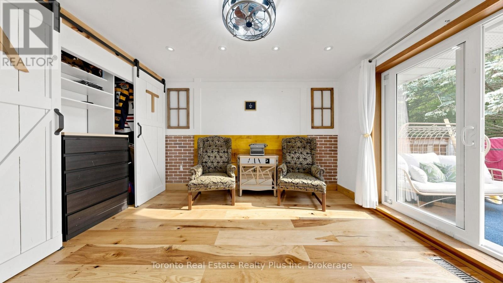 339 EAST AVENUE - 24