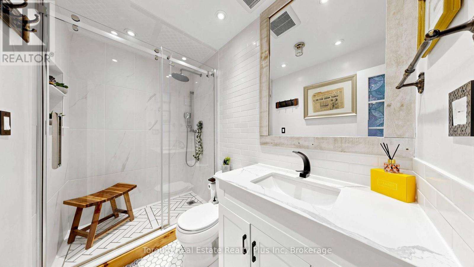 339 EAST AVENUE - 25