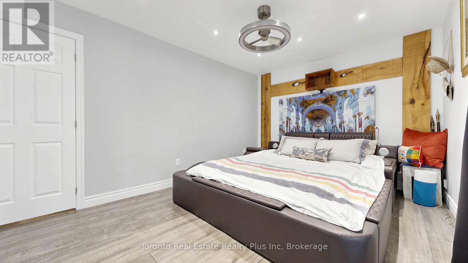 339 EAST AVENUE - 38