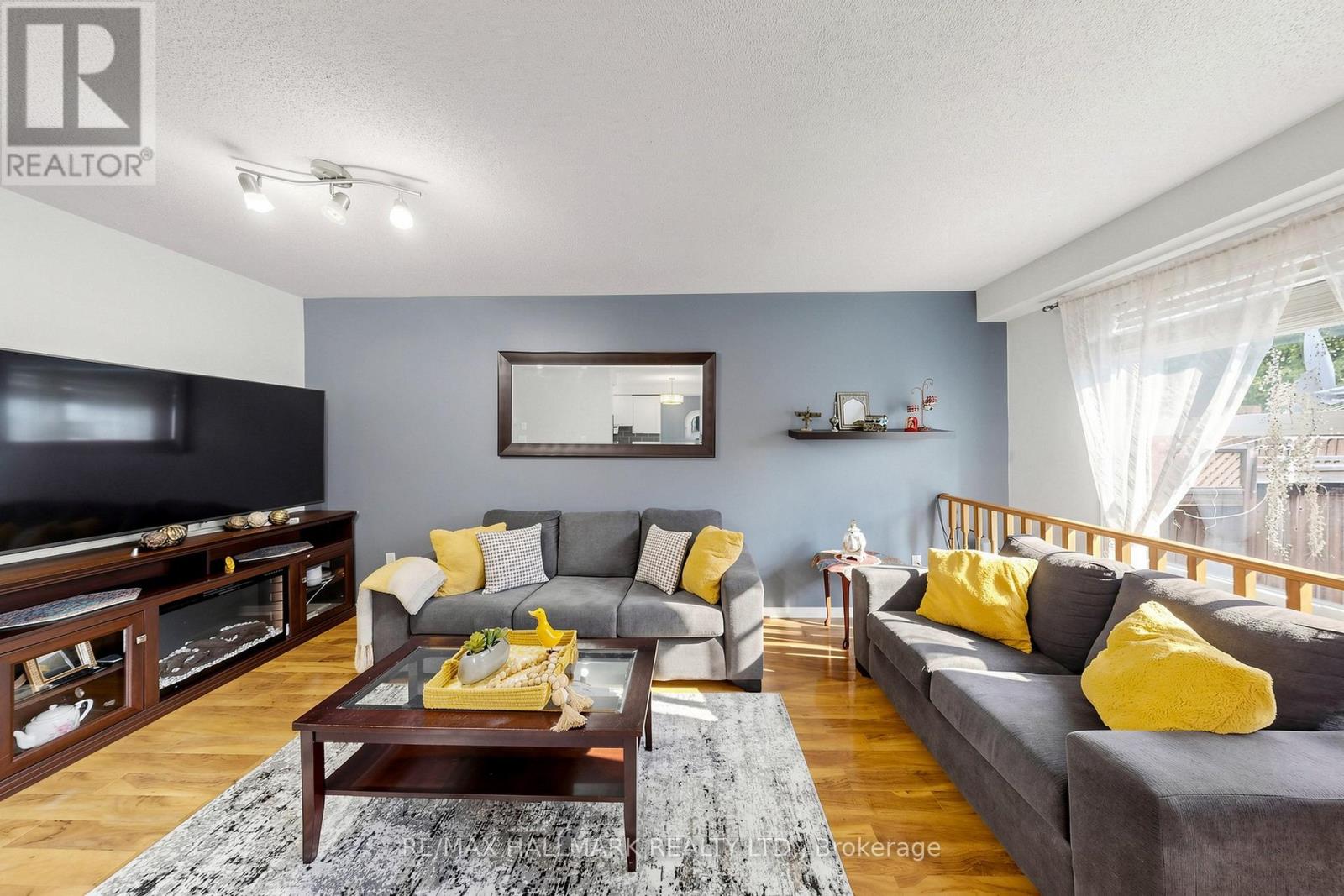 5 EVELYN BUCK LANE - 12