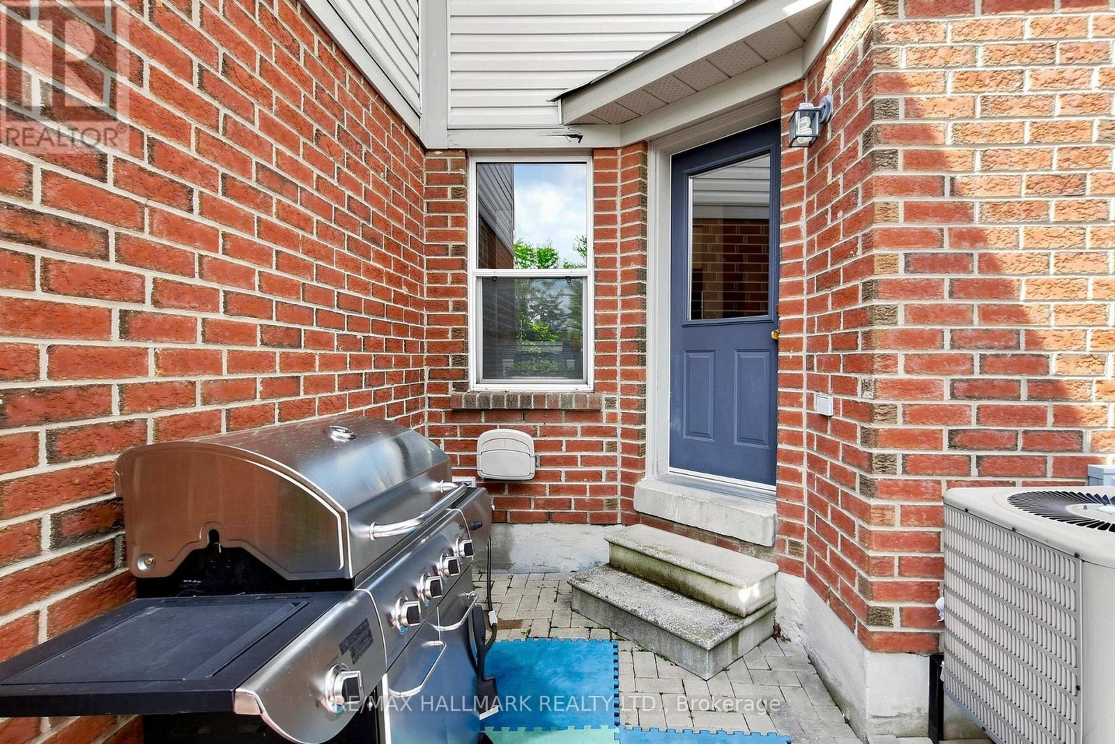 5 EVELYN BUCK LANE - 46