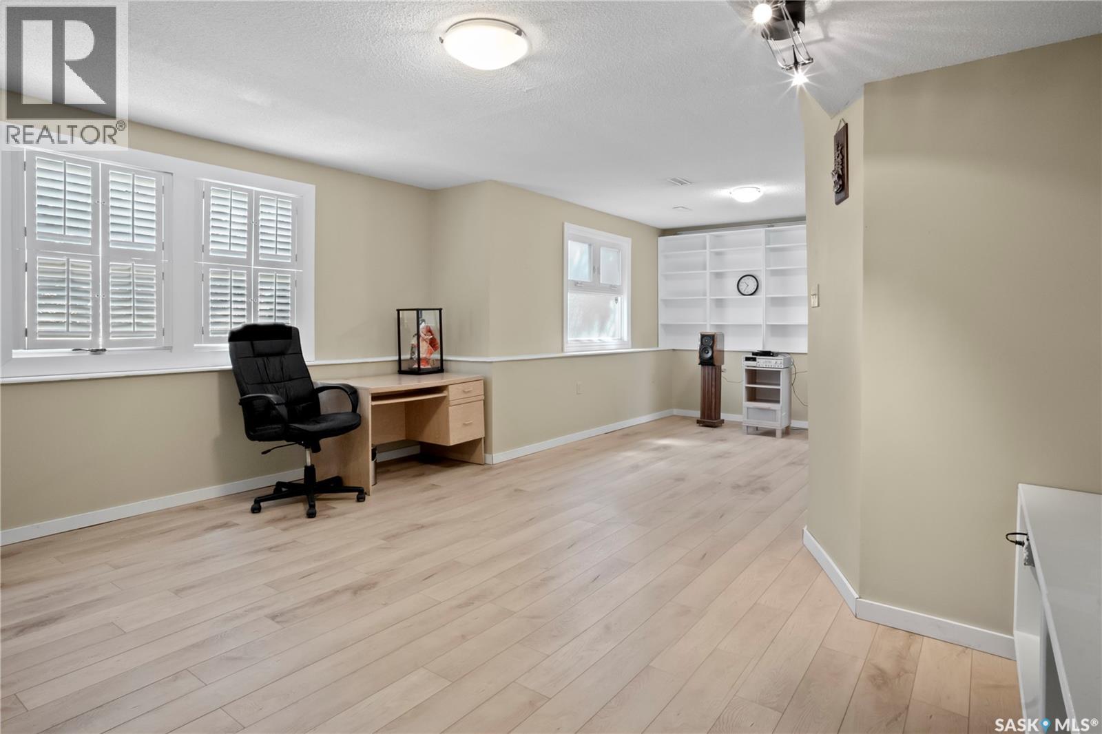 66 LESLIE PLACE - 34