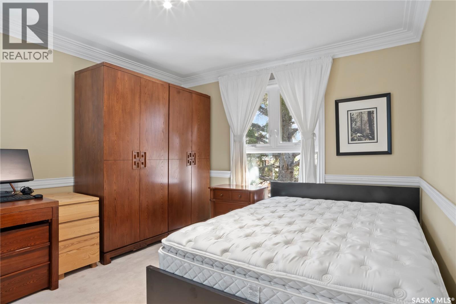66 LESLIE PLACE - 26