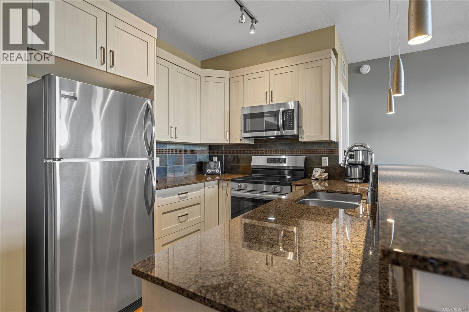 #129c/130 181 Beachside Dr - 9