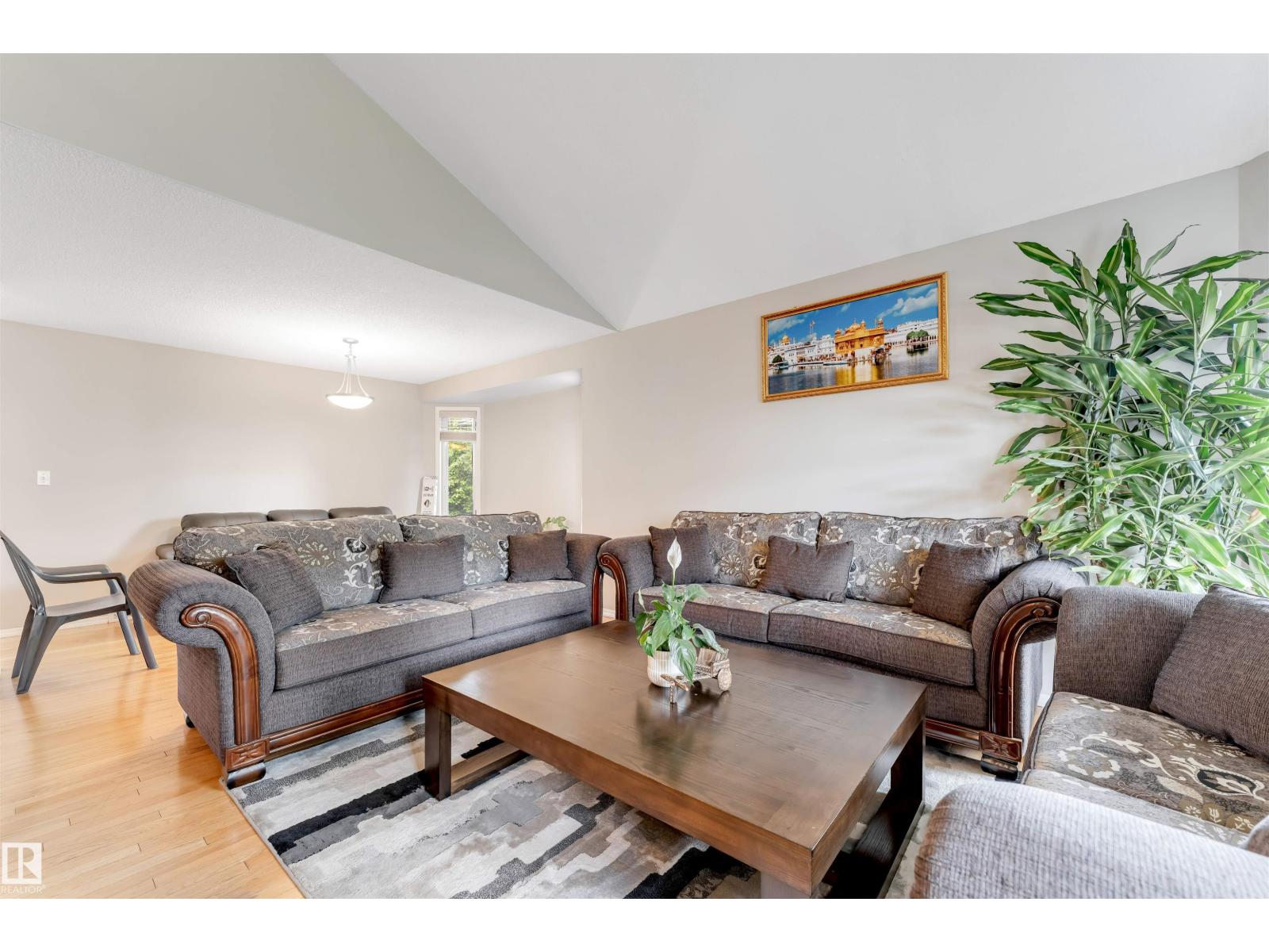 4465 32A ST NW - 15