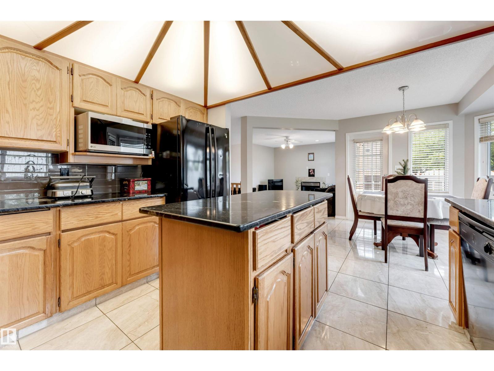 4465 32A ST NW - 23