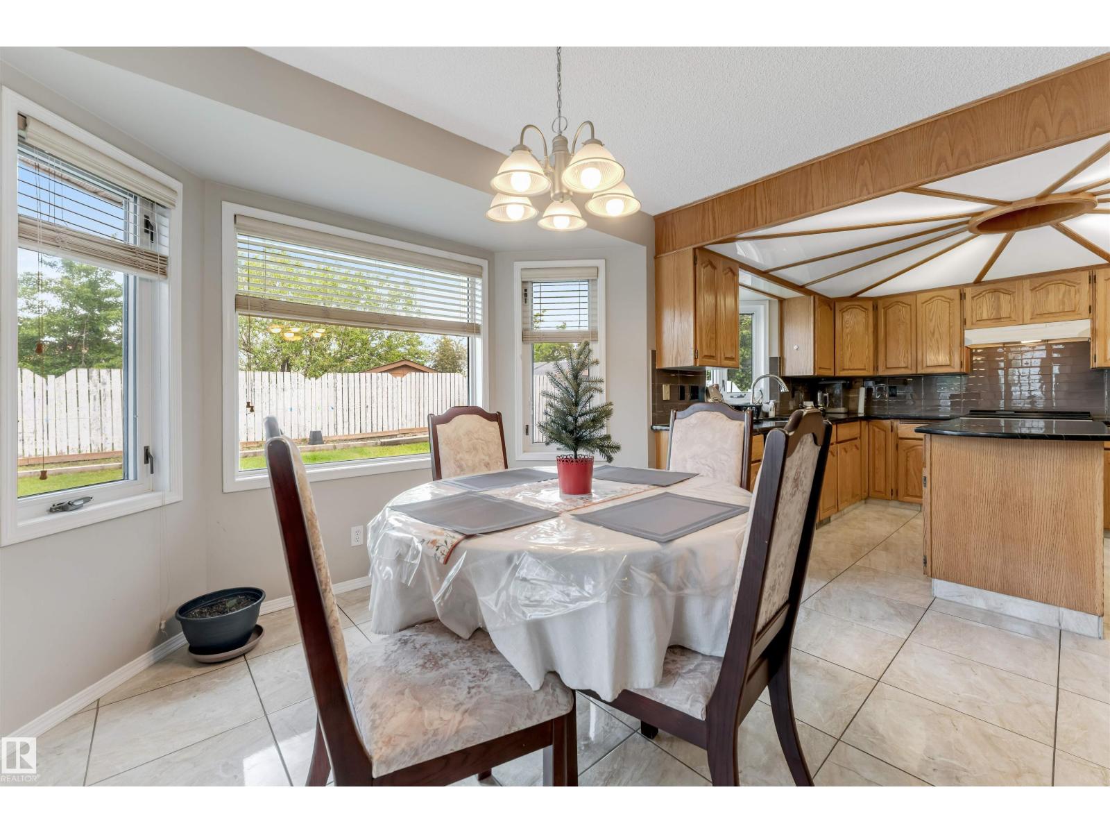 4465 32A ST NW - 26