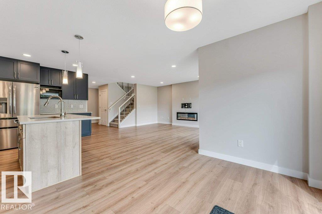 403 35 AV NW - 11
