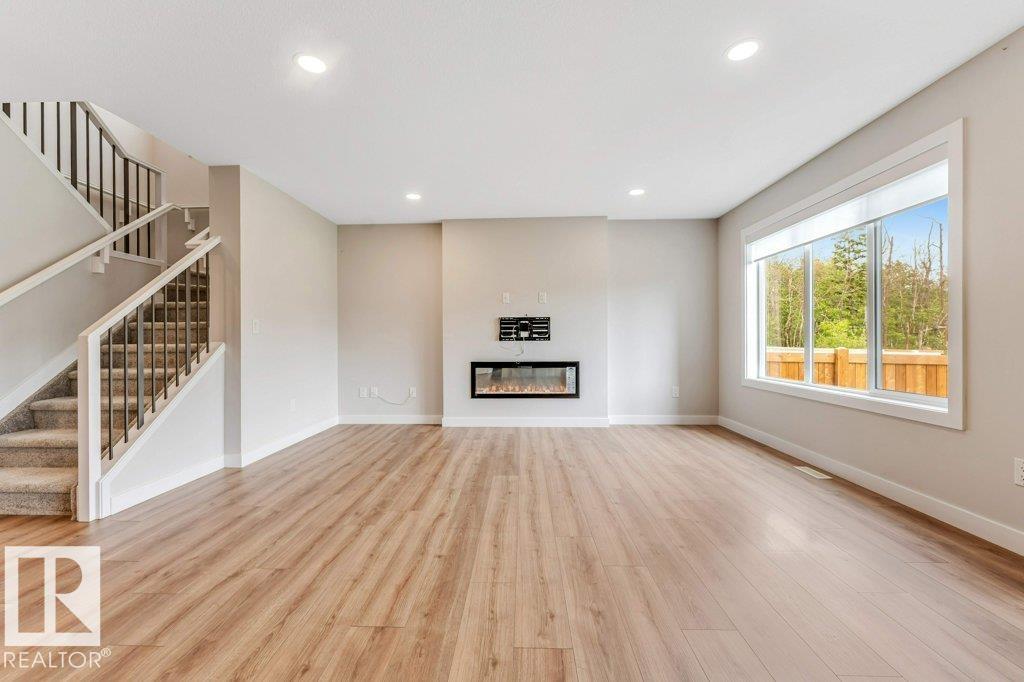403 35 AV NW — photo 12