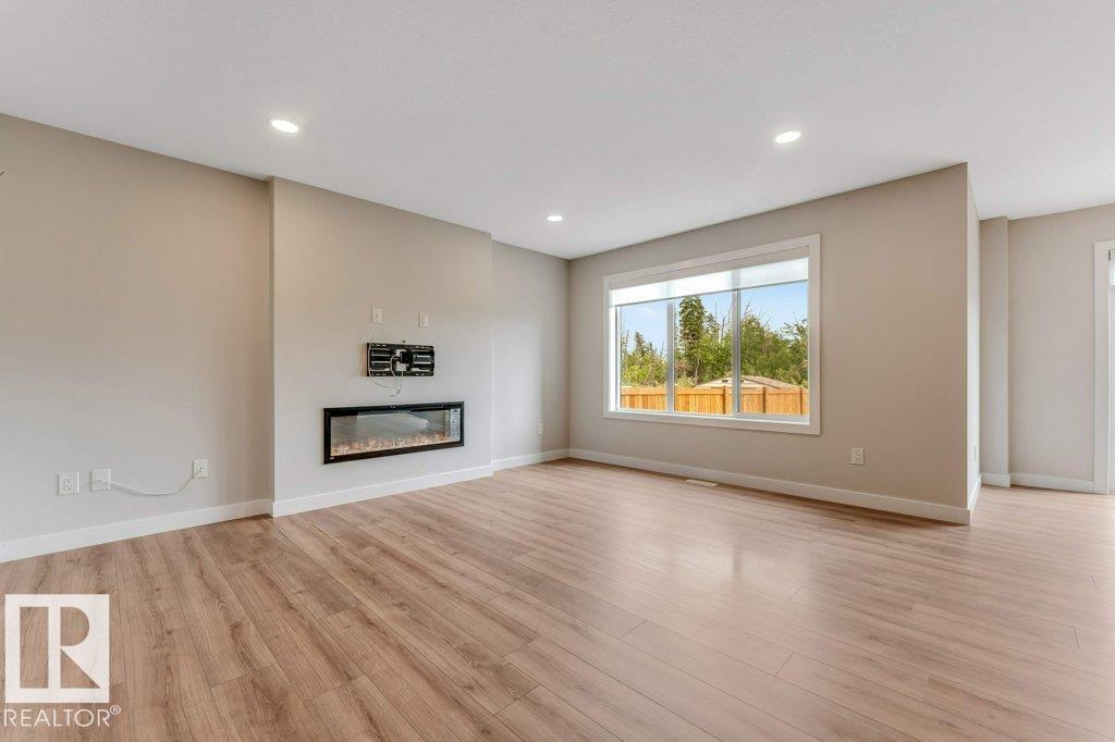 403 35 AV NW — photo 14