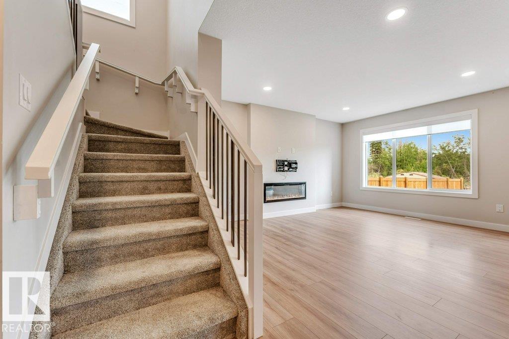 403 35 AV NW - 21