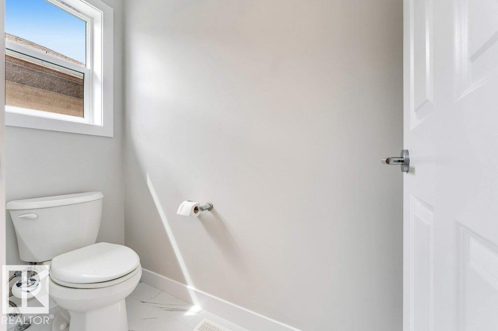 403 35 AV NW - 26