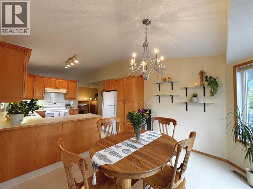 6244 Cypress Close — photo 10