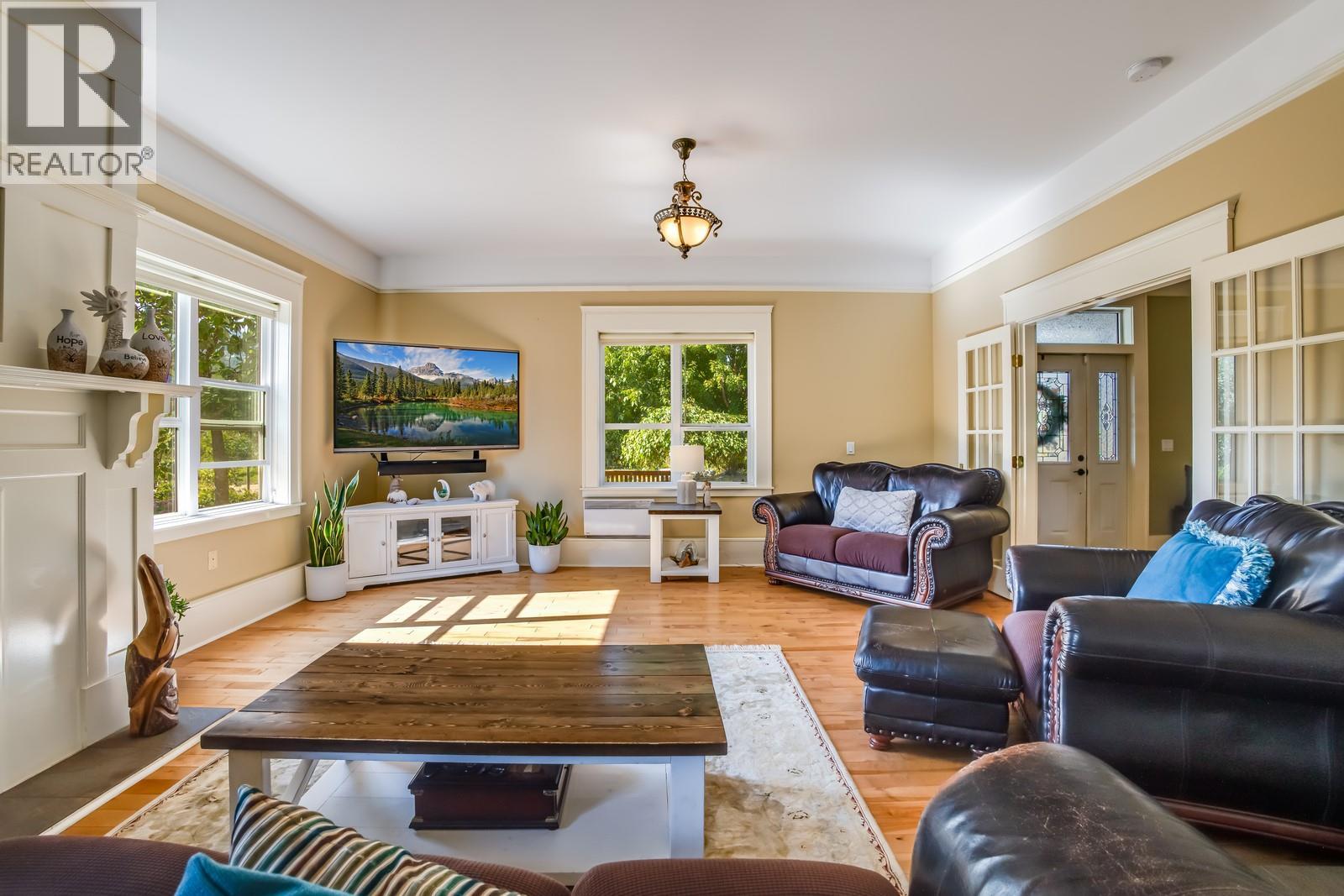 70 Waterside Road - 18