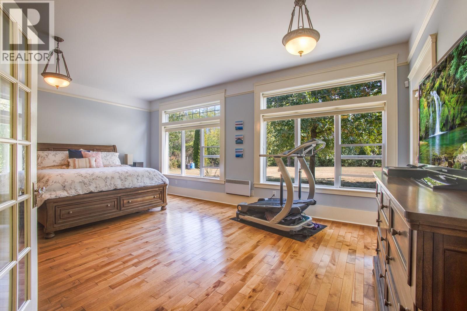 70 Waterside Road - 33