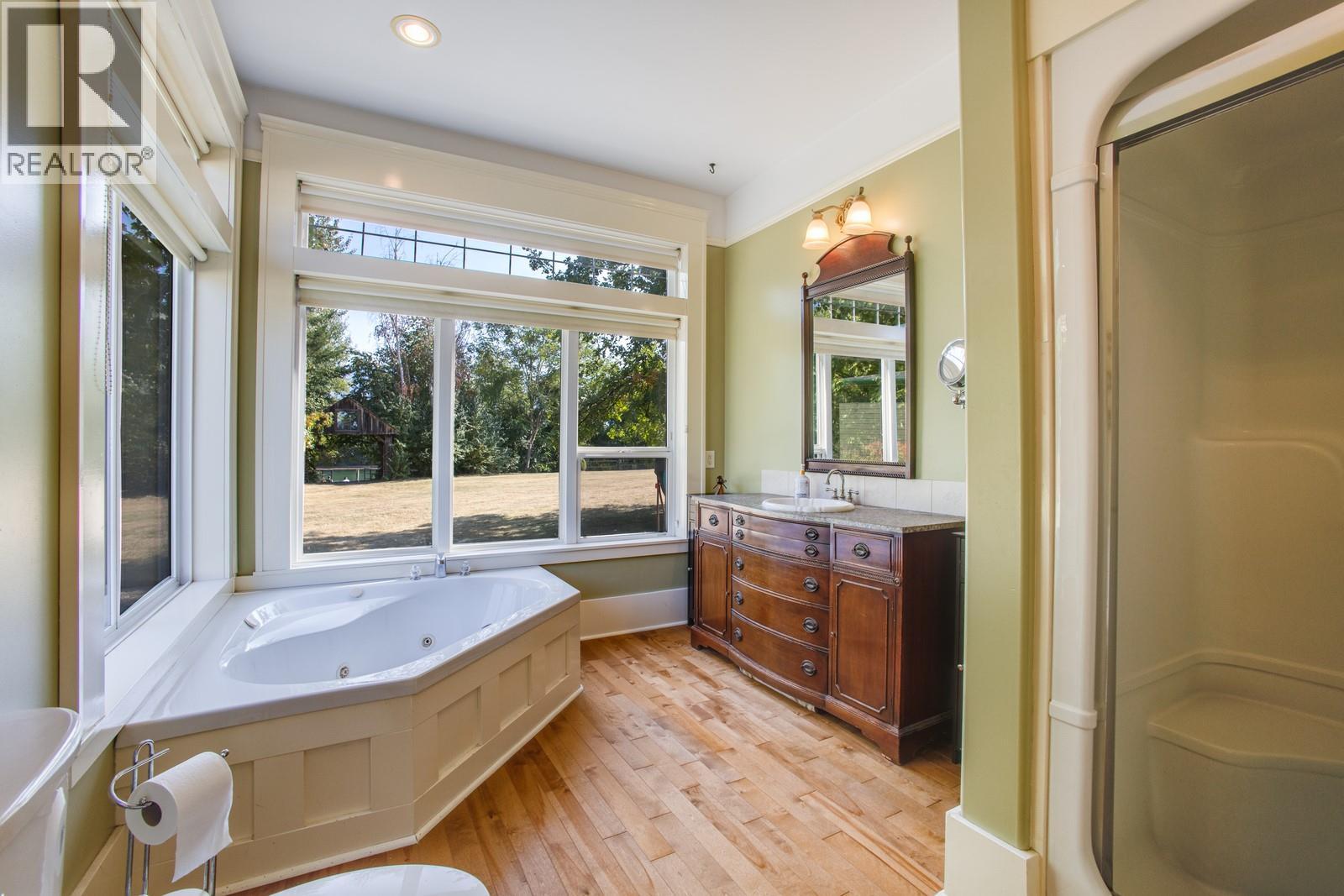 70 Waterside Road - 36