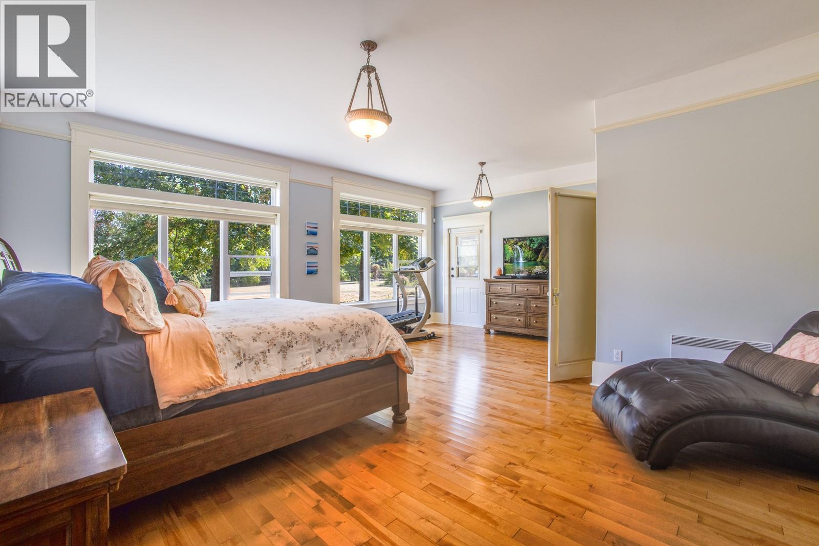 70 Waterside Road - 39