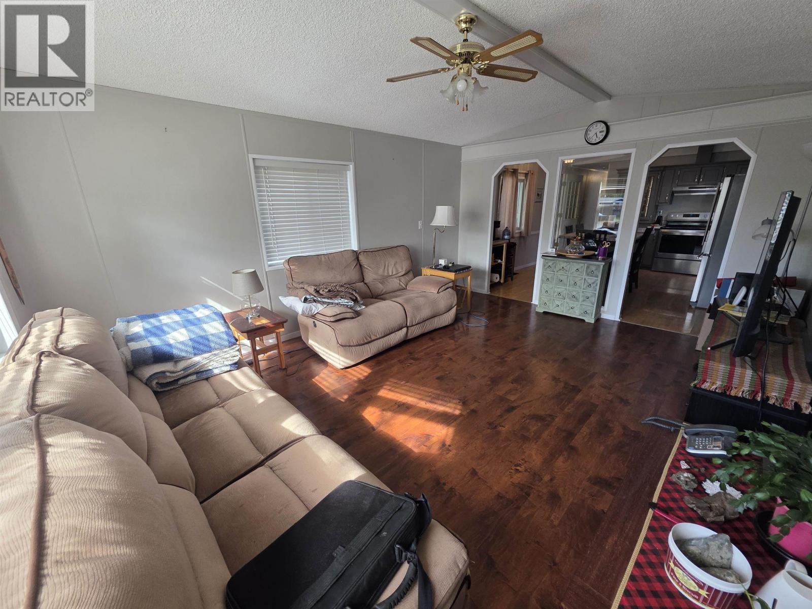 #77 3616 LARCH AVENUE - 4