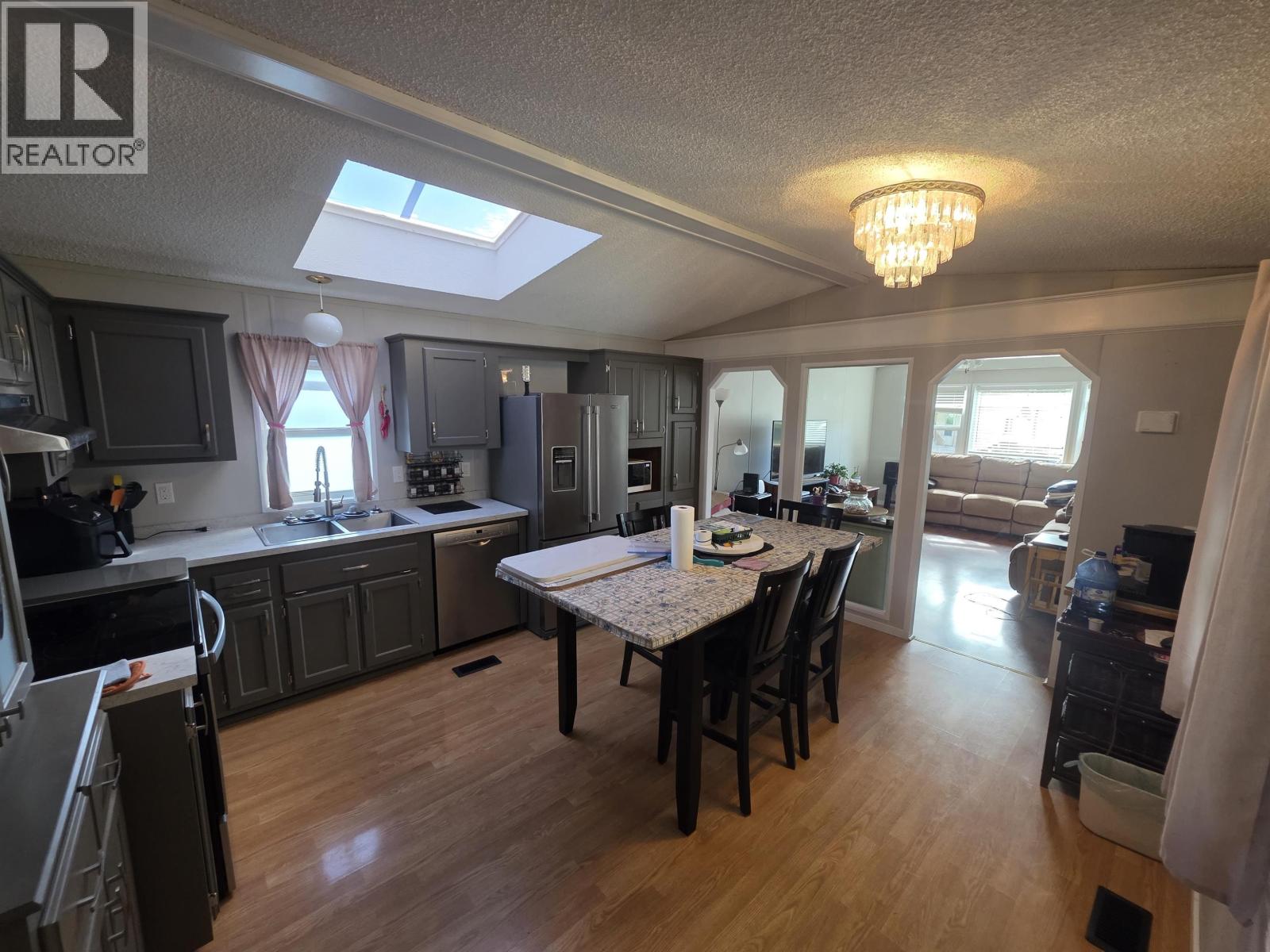 #77 3616 LARCH AVENUE - 6