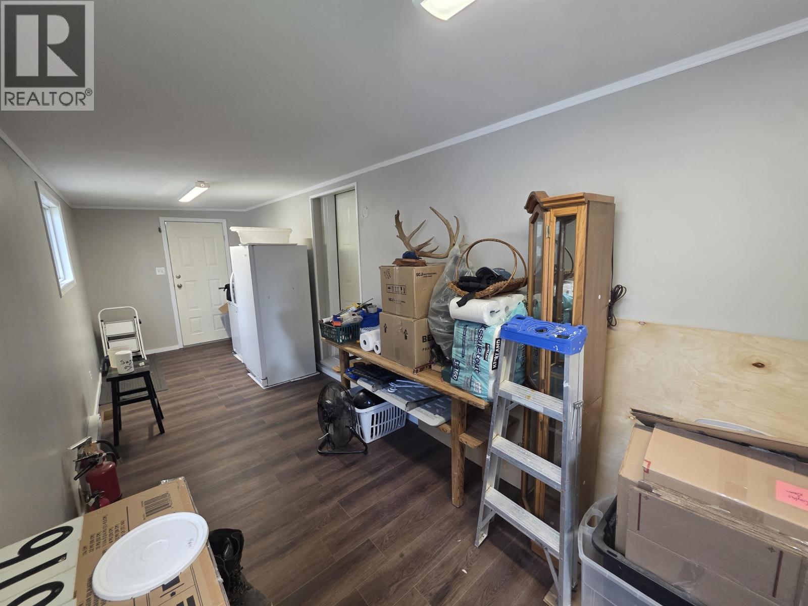 #77 3616 LARCH AVENUE - 14