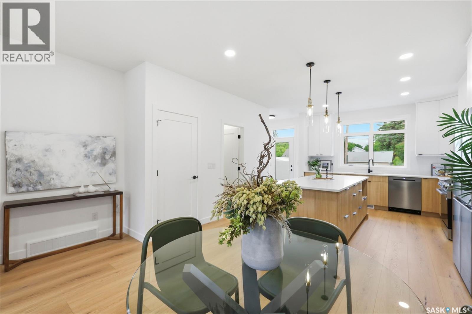 1516 Ewart AVENUE — photo 9