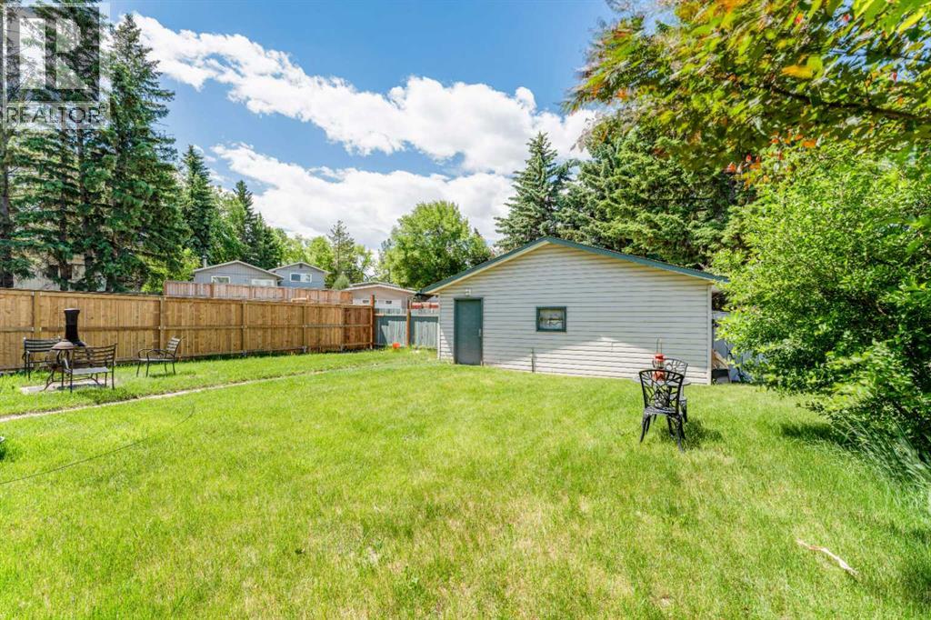 9611 24 Street SW - 46