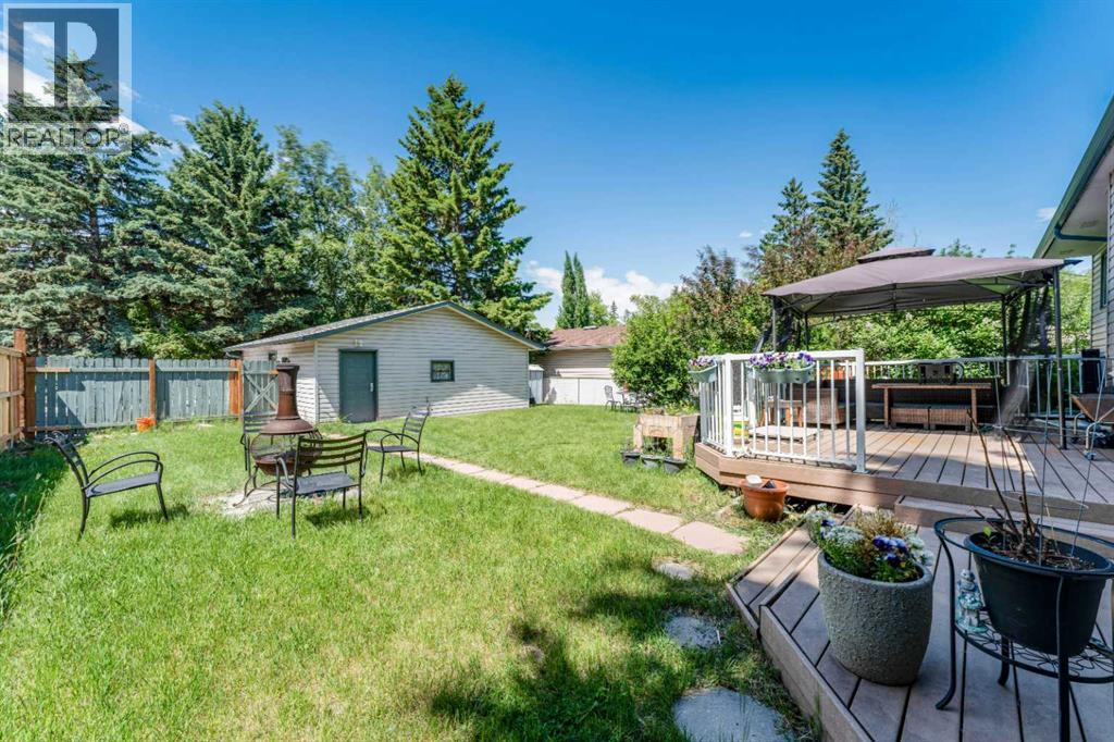 9611 24 Street SW - 47