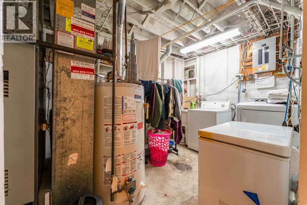 9611 24 Street SW - 25