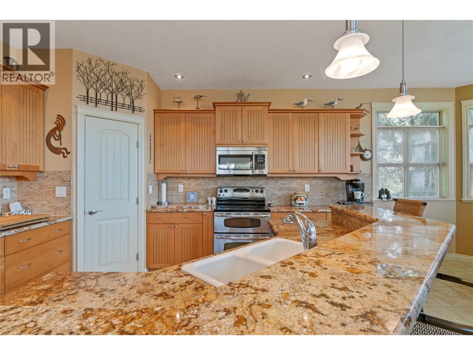 7666 Lichen Road - Image 22