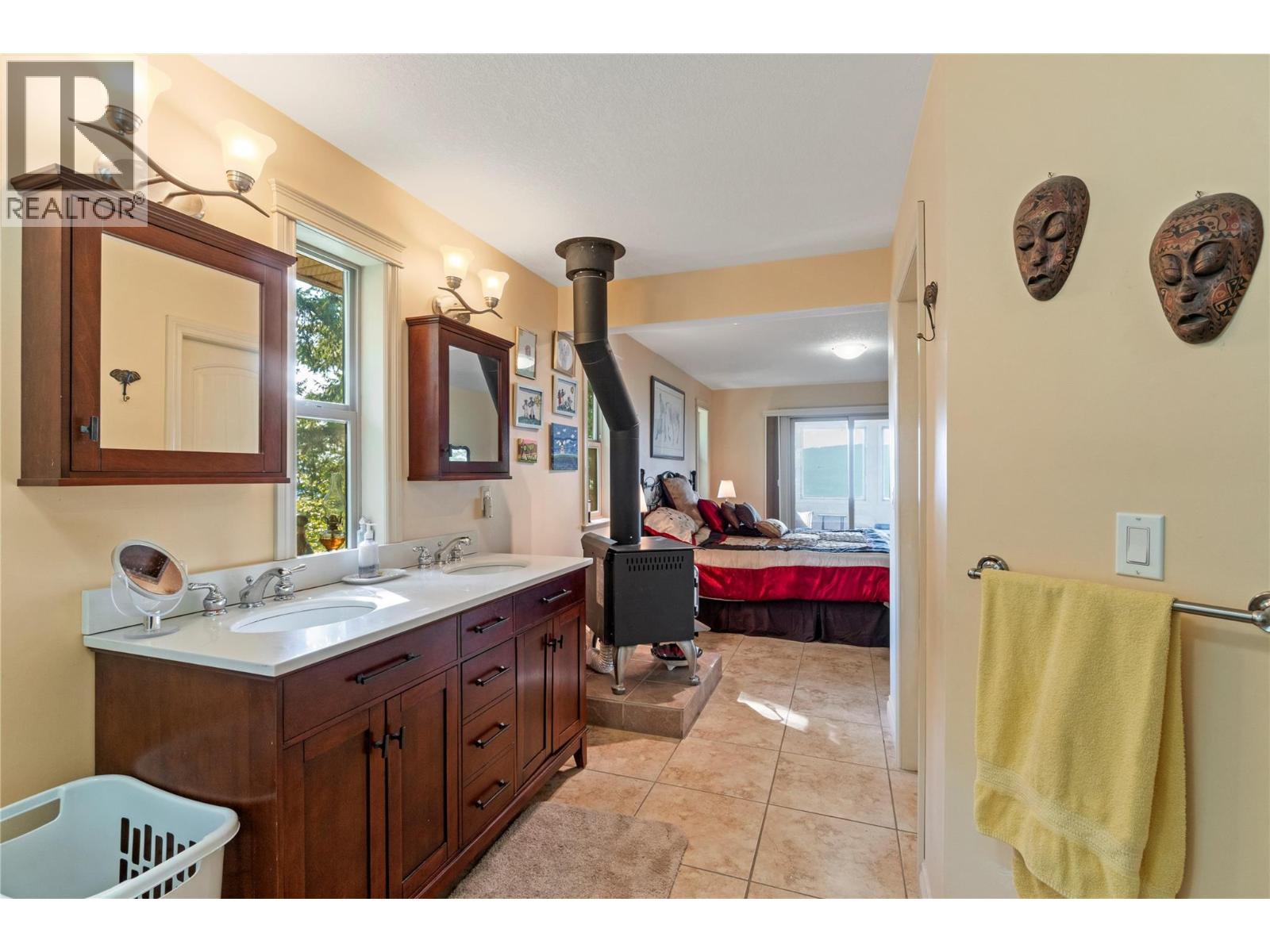 7666 Lichen Road - Image 24