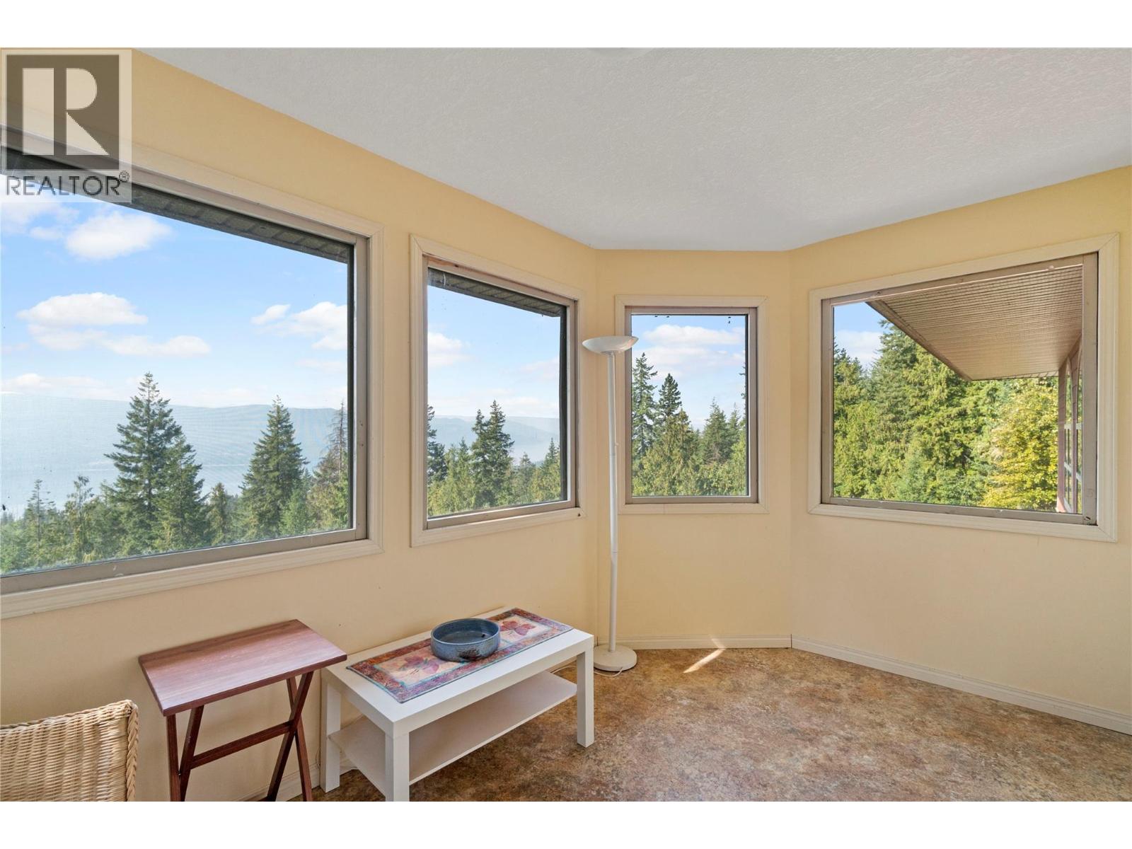 7666 Lichen Road - Image 31