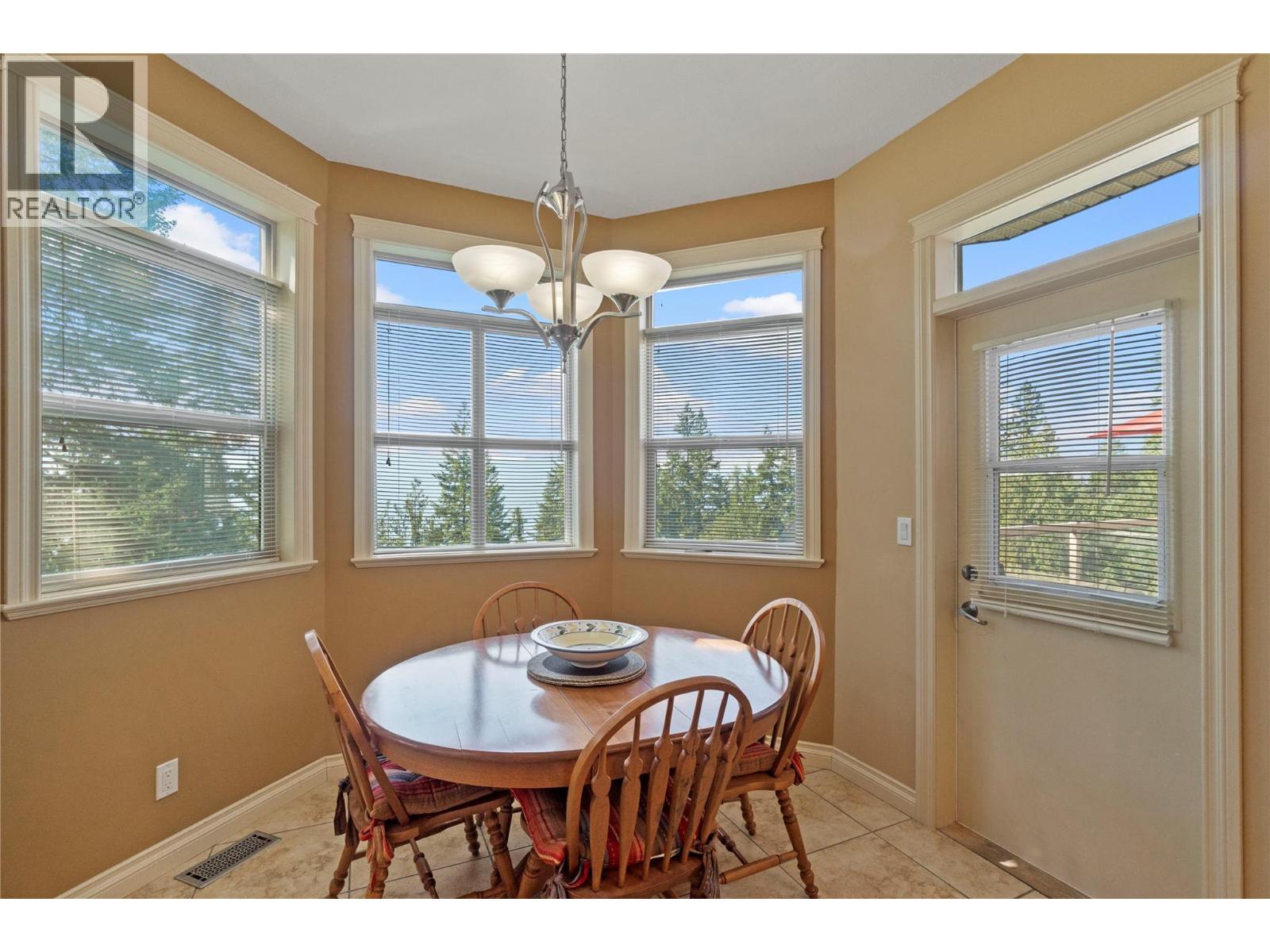 7666 Lichen Road - Image 23