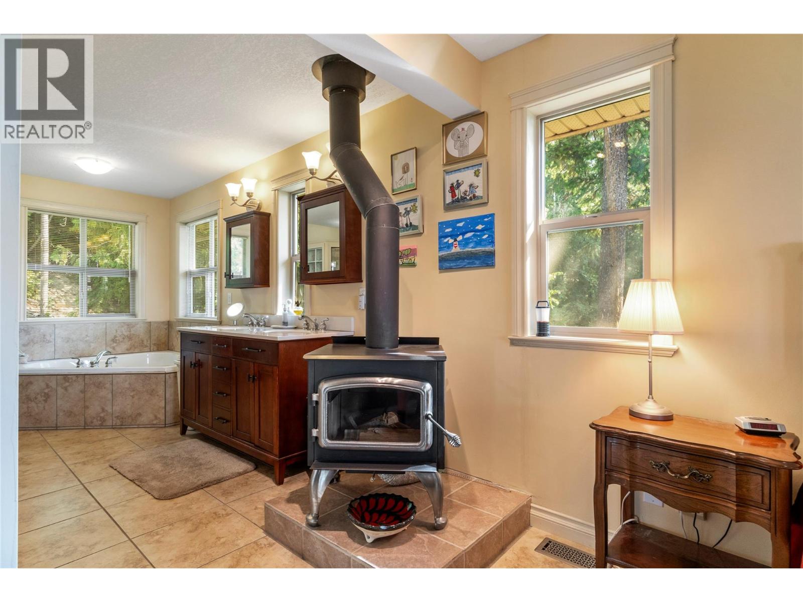 7666 Lichen Road - Image 35