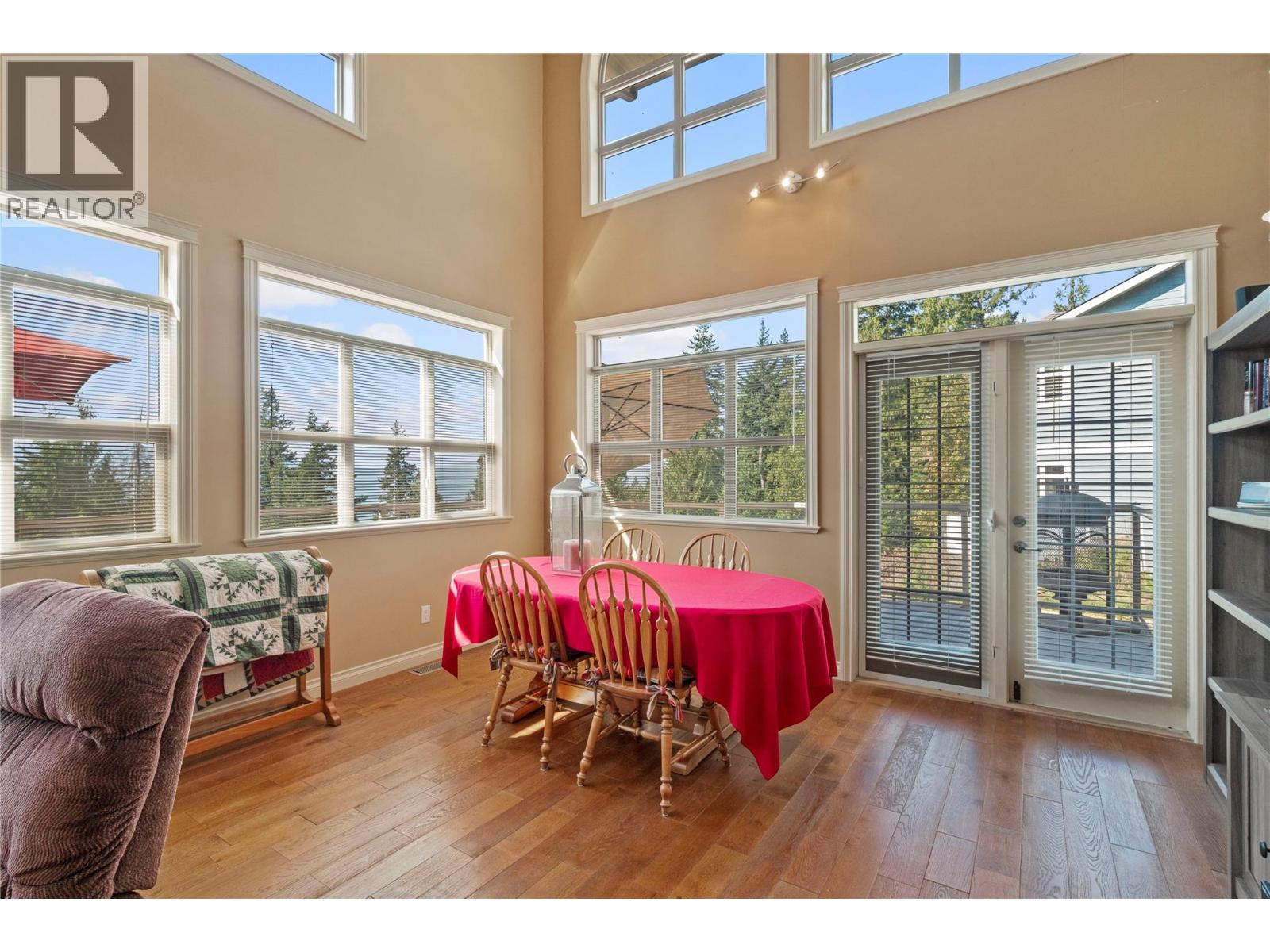 7666 Lichen Road - Image 12